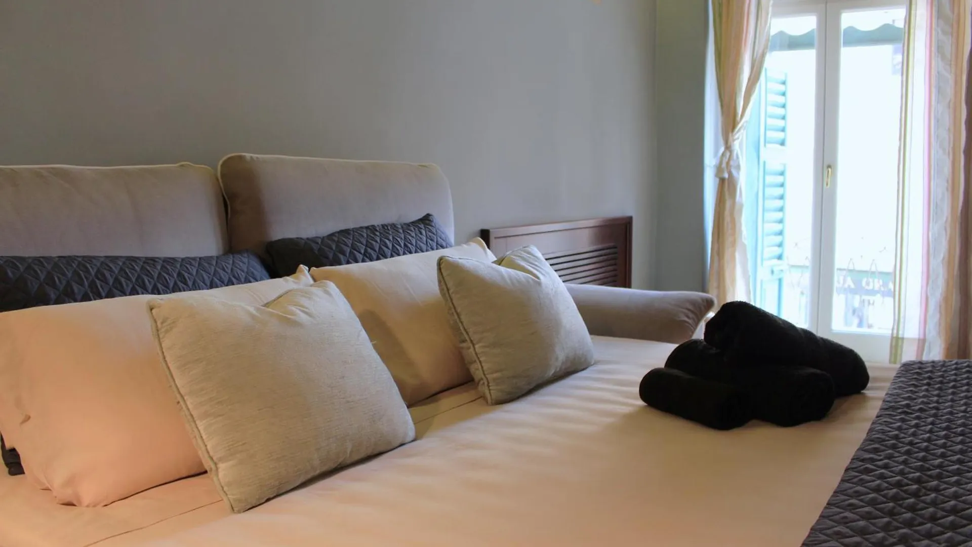 Verona Luxury Flats , Piazza Erbe With Balcony On Main Square 公寓