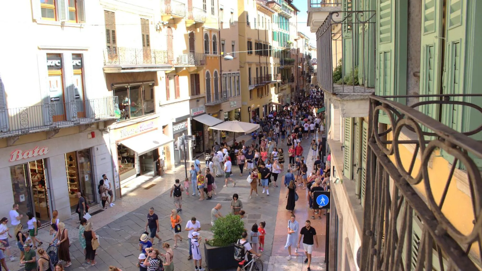 Verona Luxury Flats , Piazza Erbe With Balcony On Main Square 0*,