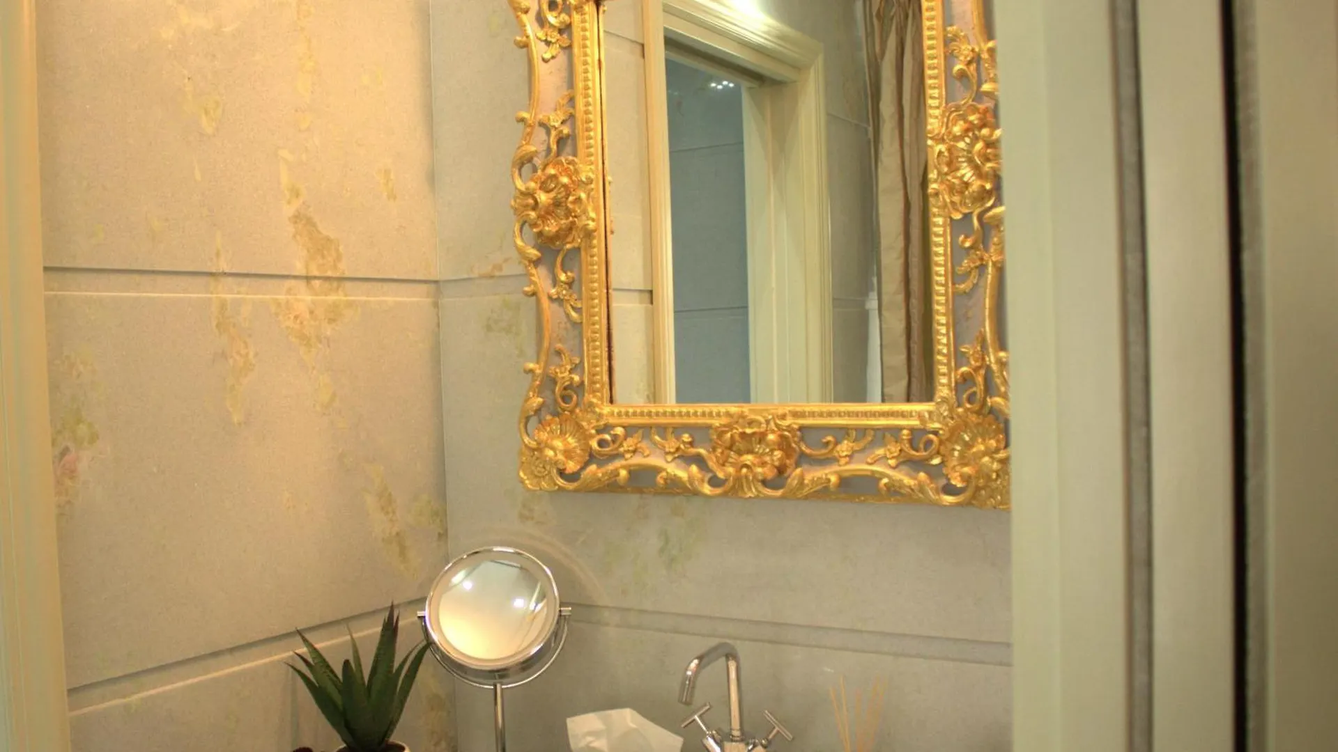 Verona Luxury Flats , Piazza Erbe With Balcony On Main Square 公寓